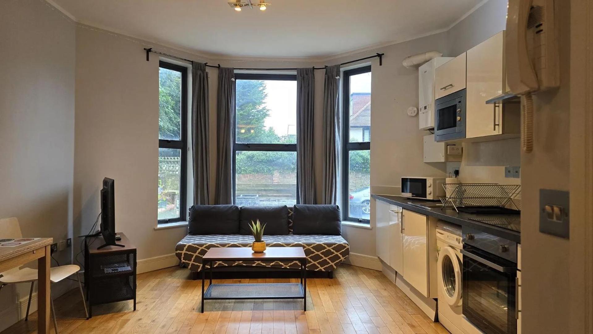 Westciti Chatsworth Road Apartments Кройдон Екстер'єр фото