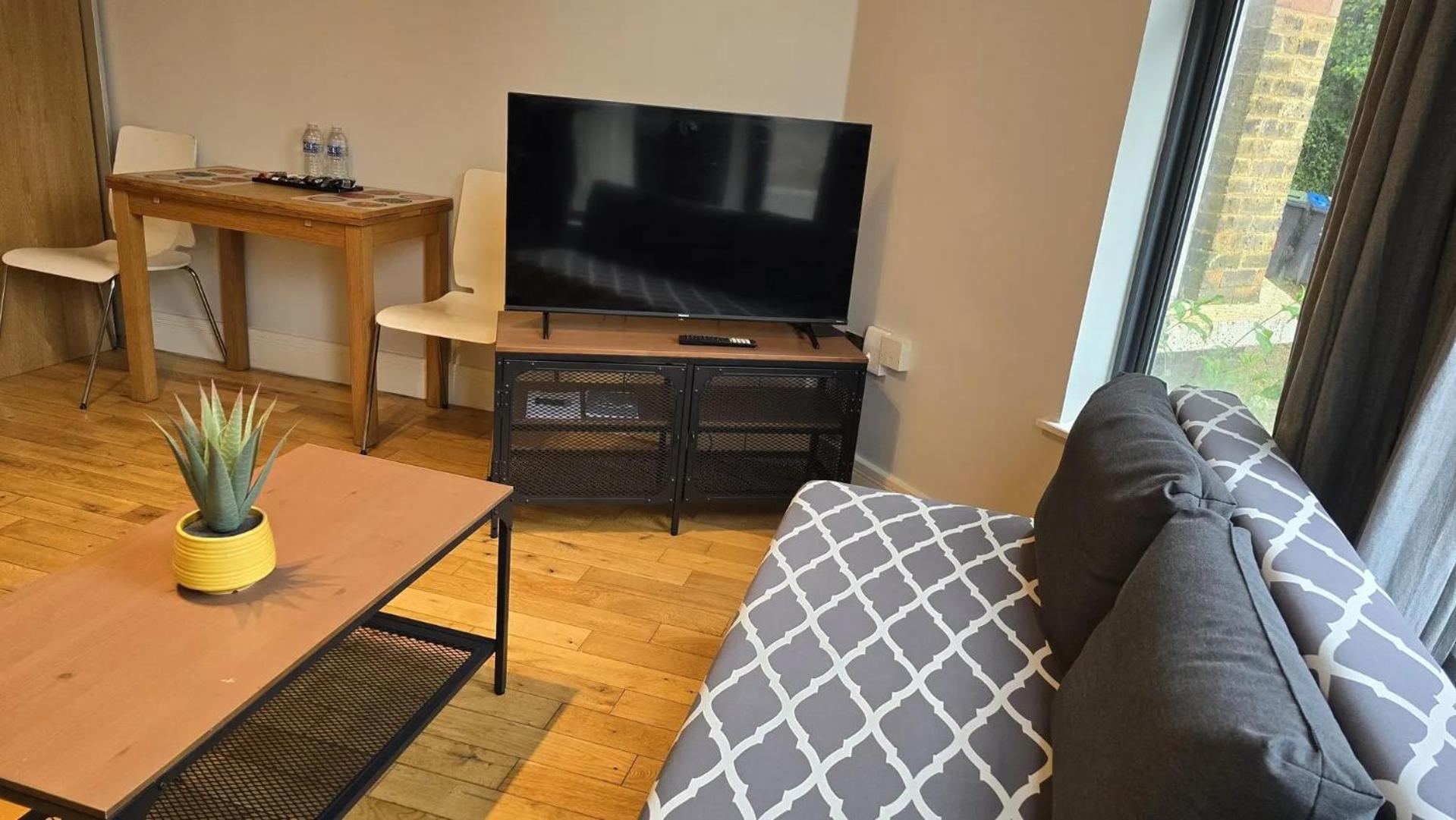 Westciti Chatsworth Road Apartments Кройдон Екстер'єр фото