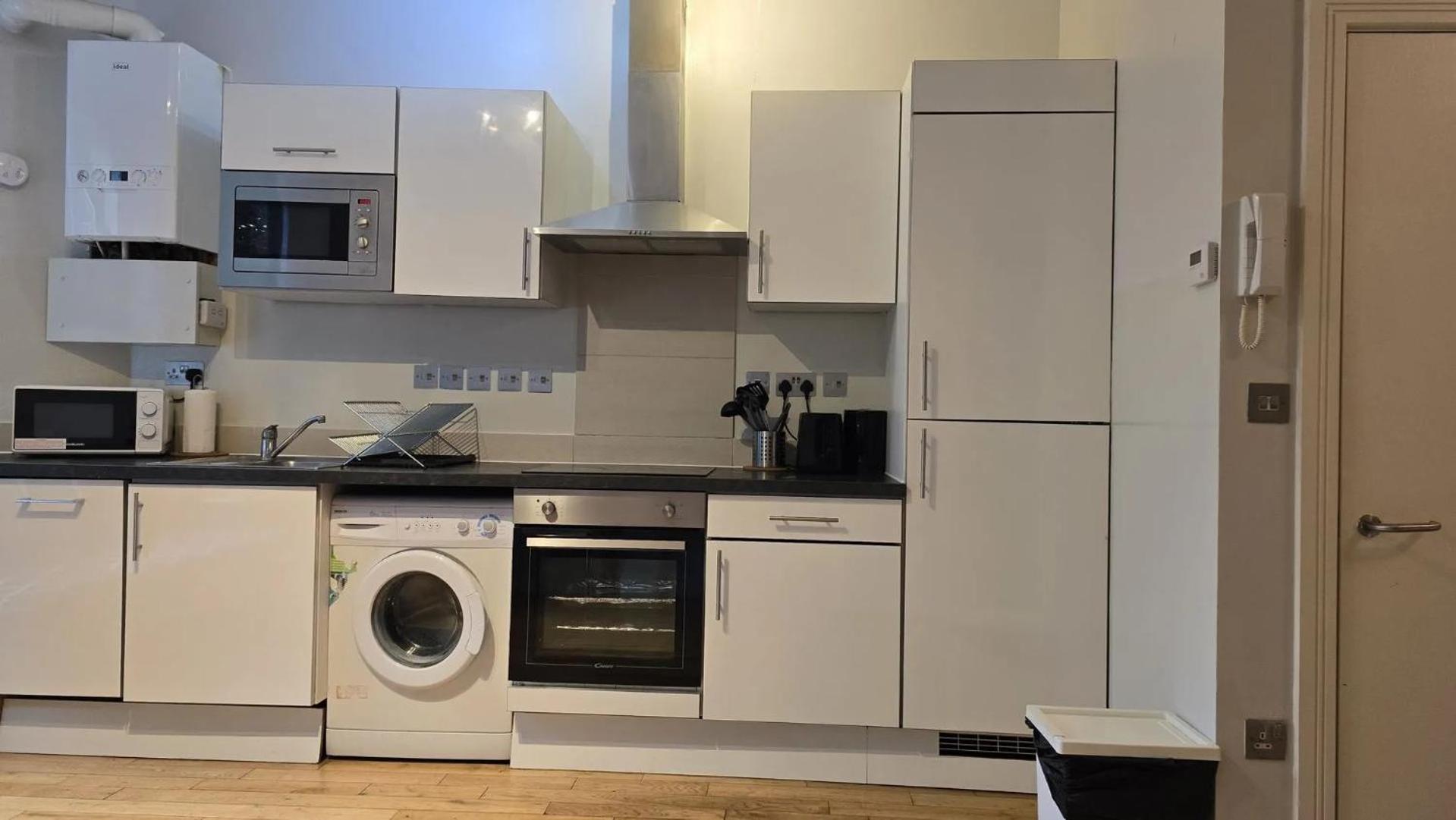 Westciti Chatsworth Road Apartments Кройдон Екстер'єр фото